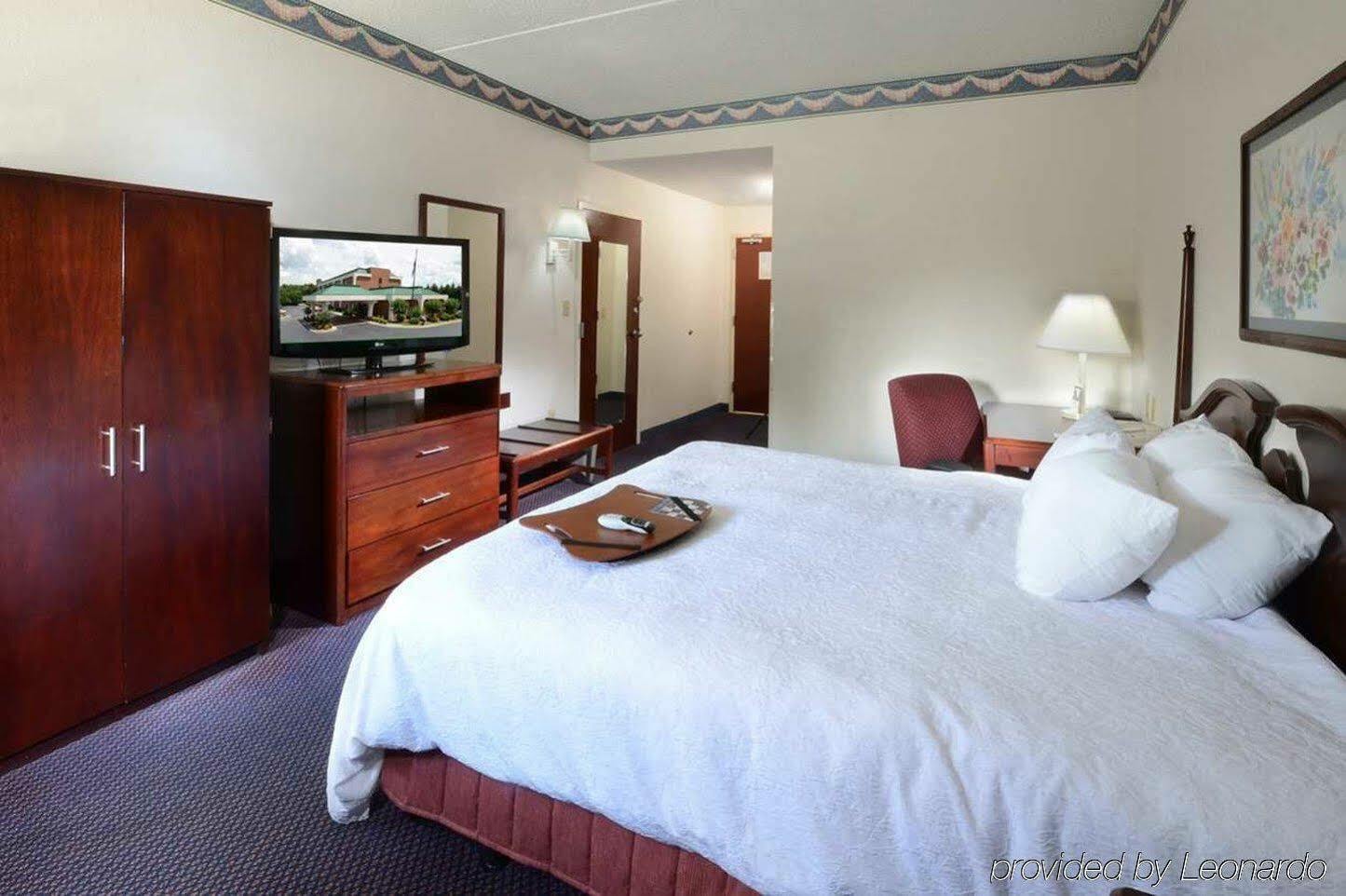 Hampton Inn Roxboro Екстер'єр фото